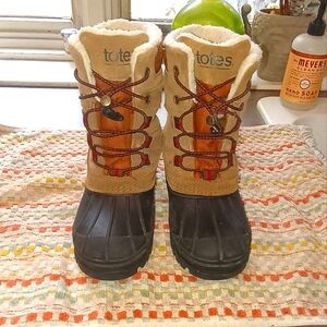 Totes Tan and Black Kids Winter Boots 13M